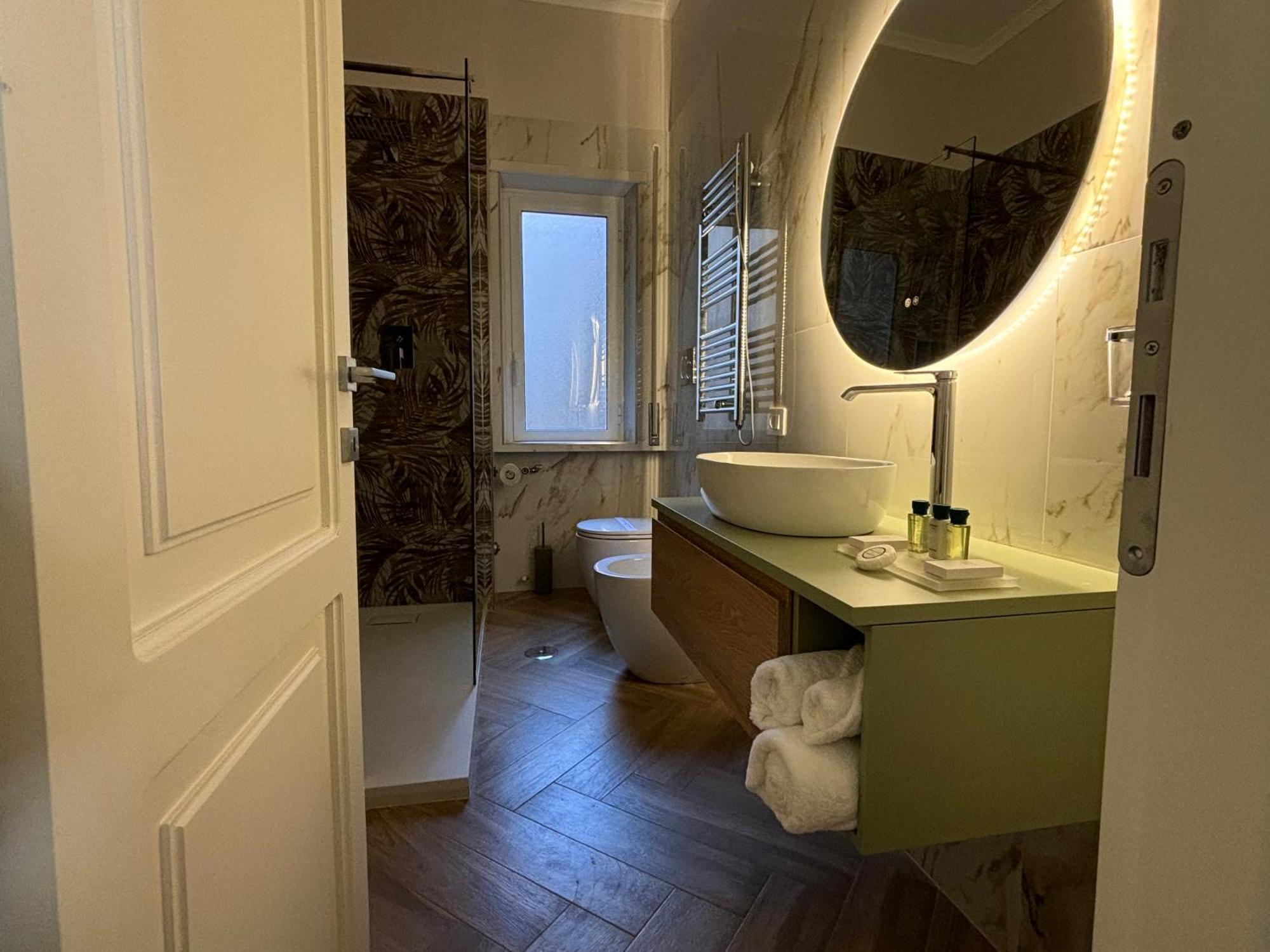 Corso Marconi Boutique Apartment - Luxury Central Apartment Next To The Port チビタベッキア エクステリア 写真