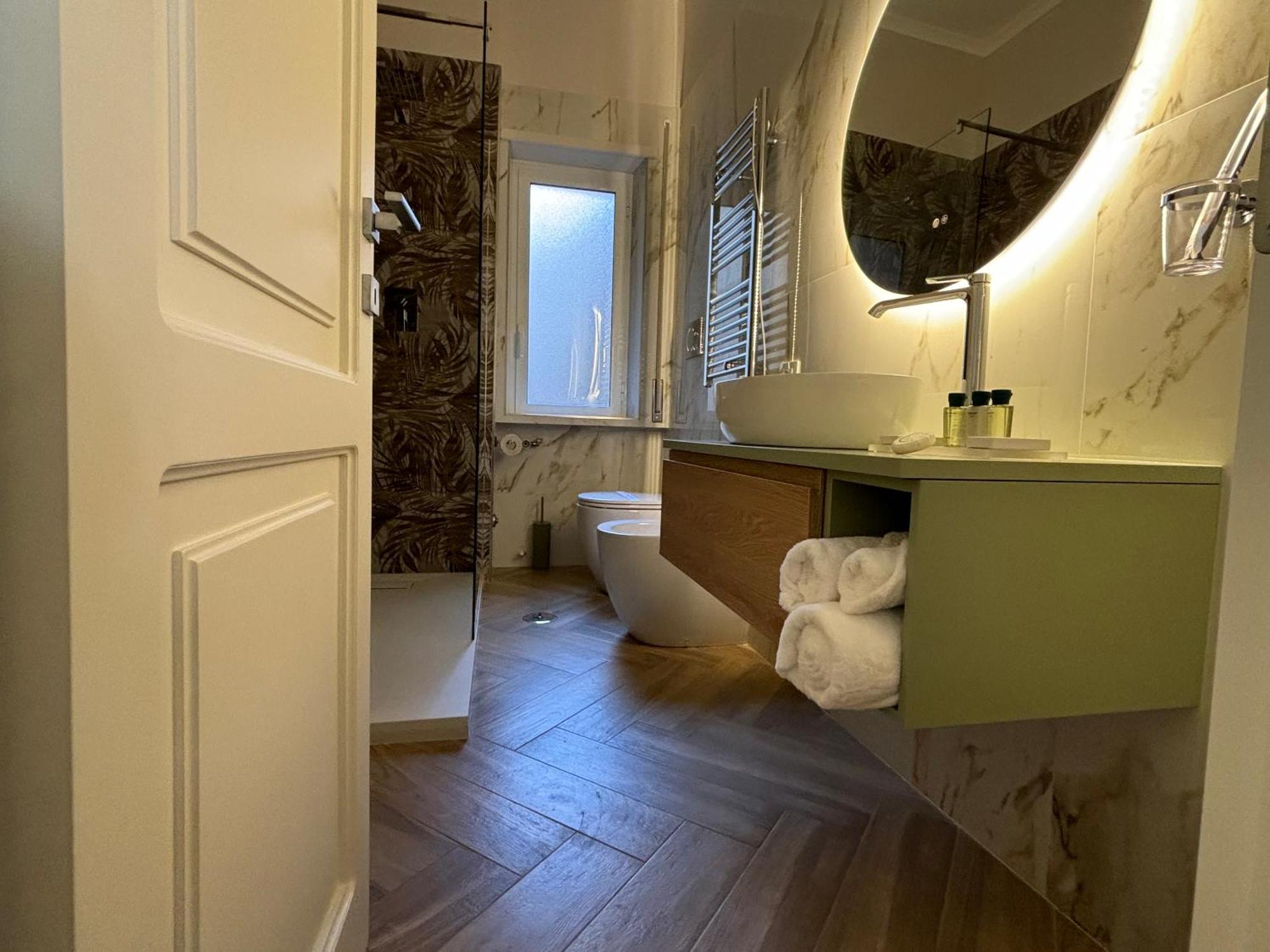 Corso Marconi Boutique Apartment - Luxury Central Apartment Next To The Port チビタベッキア エクステリア 写真